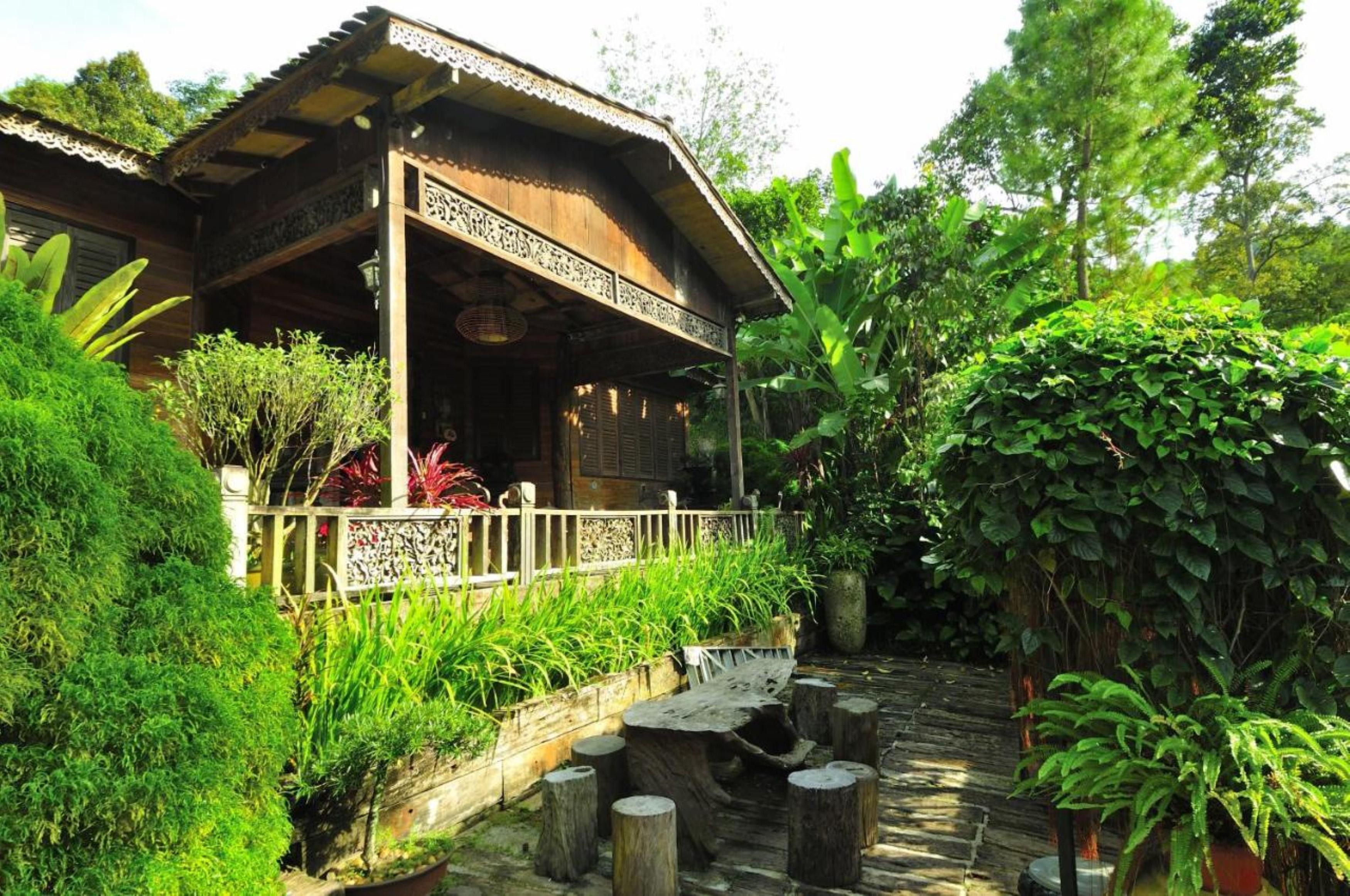 Fig Tree Hills Resort Bayan Lepas Exterior photo